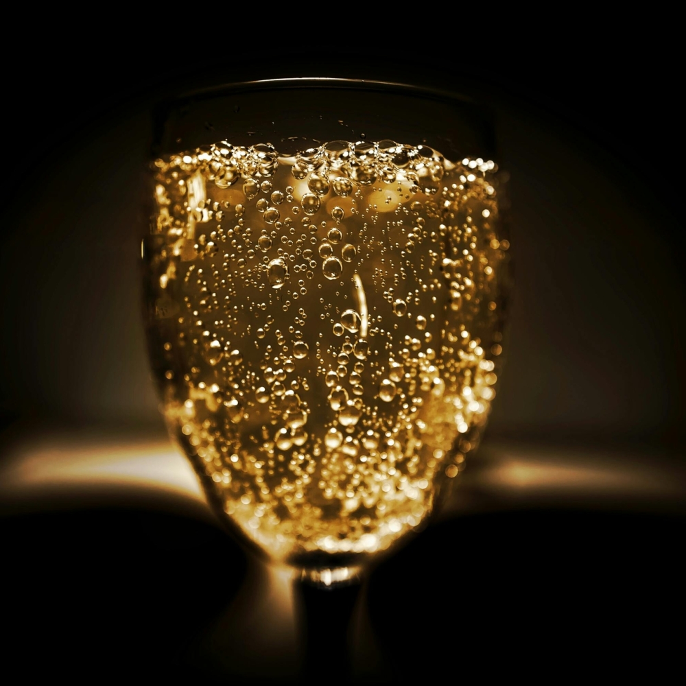An image of a glass of champagne